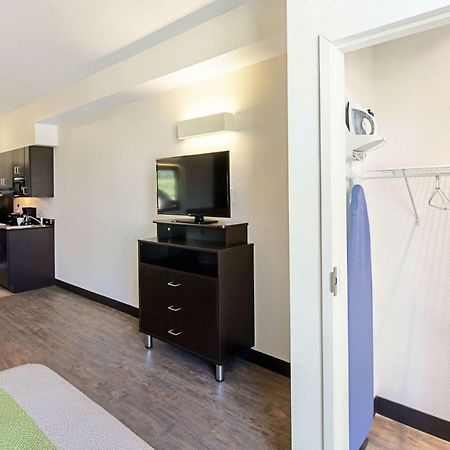 Studio 6 Austin Airport Εξωτερικό φωτογραφία