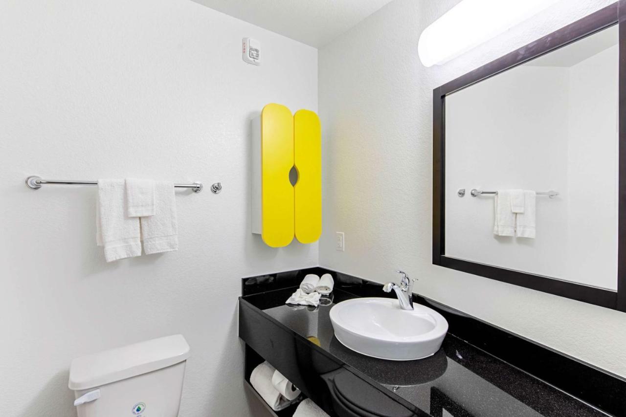 Studio 6 Austin Airport Εξωτερικό φωτογραφία