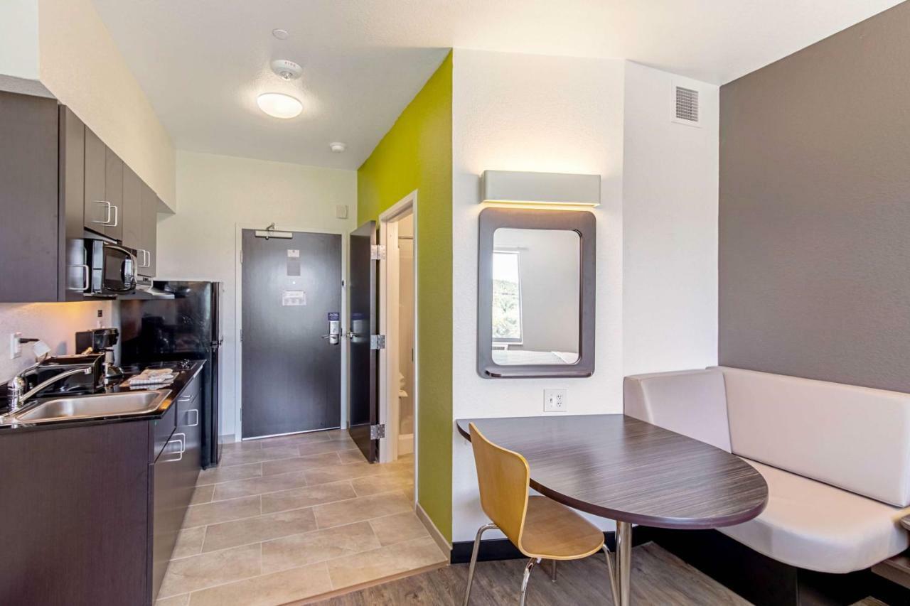 Studio 6 Austin Airport Εξωτερικό φωτογραφία